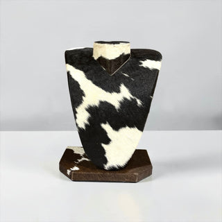 All cowhide necklace display (s8)