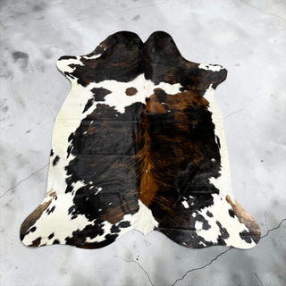 6.8x5.10ft Brazilian cowhide rug (z26)