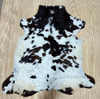 Brown & white Cowhide 7-5’ special (A8)