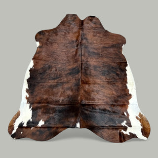 5-6’ Brazilian cowhide rug (v13)