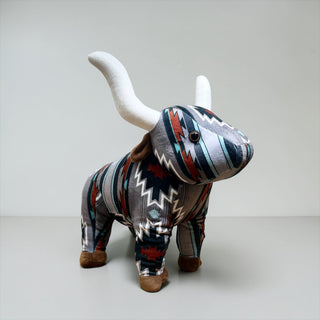 Grey Aztec longhorn - medium farm pal