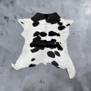 3.8x3.6ft calf hide (l7)