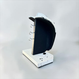 Black/white all cowhide necklace display (u03)