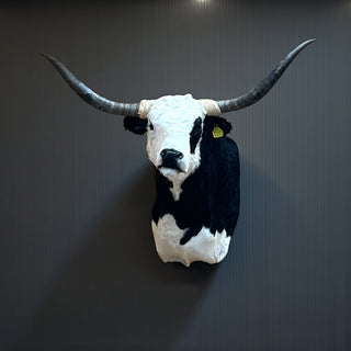 Cow shoulder mount