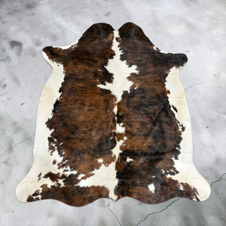 6.6x5.11ft Brazilian cowhide rug (z19)