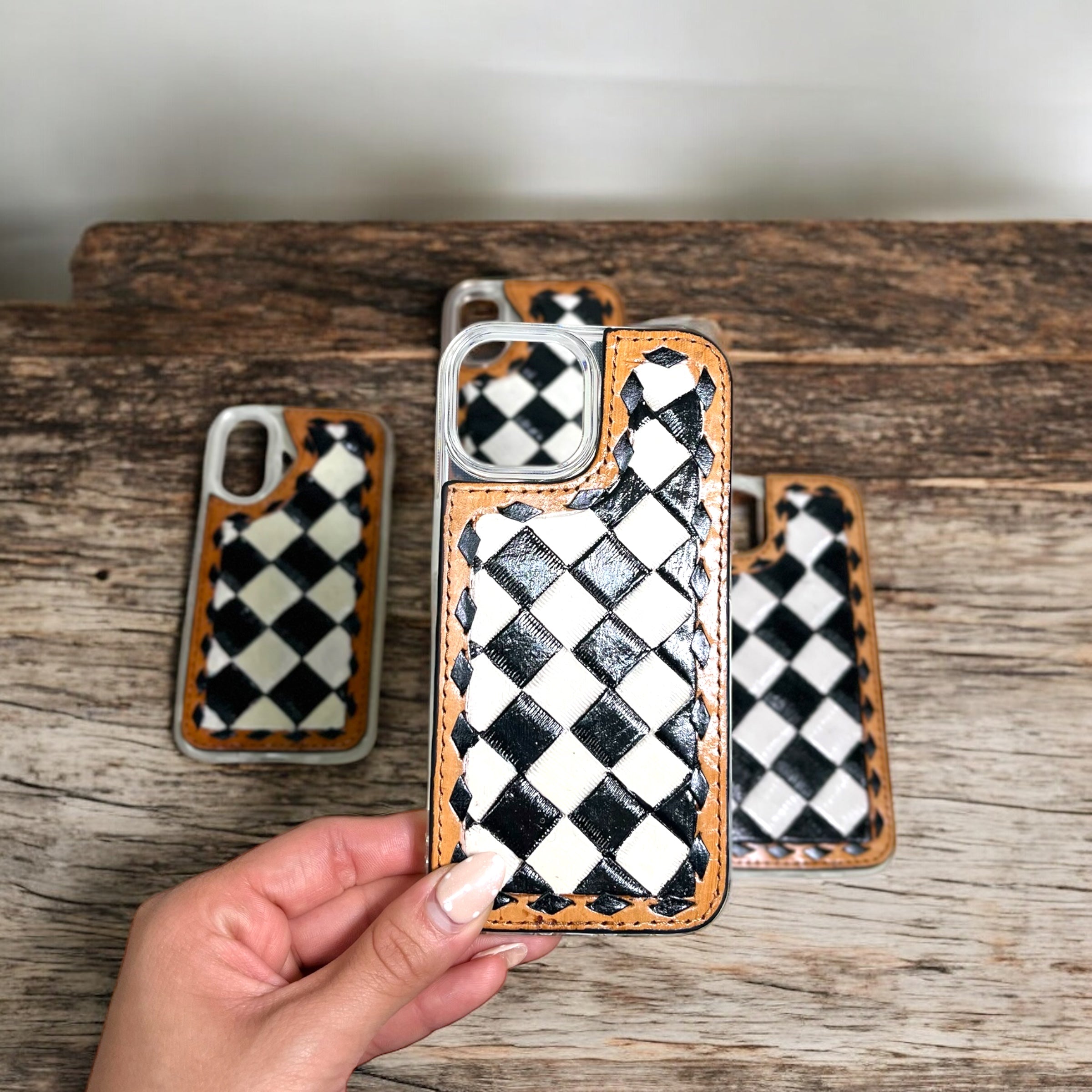 Checker tooled leather iPhone cases 15pro Checker tooled leather iPhone cases 15pro