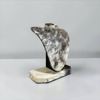 Small all cowhide necklace display (a16)