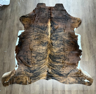 6-7’ Brazilian cowhide rugs (v16)