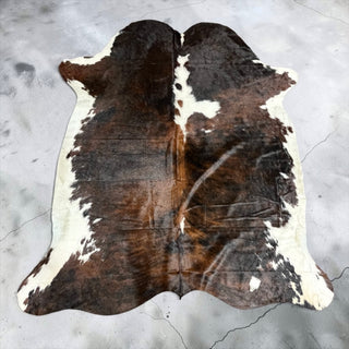 6.5x5.9ft Brazilian cowhide rug (z22)