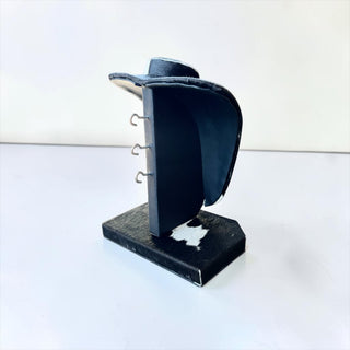Black/white all cowhide necklace display (u07)