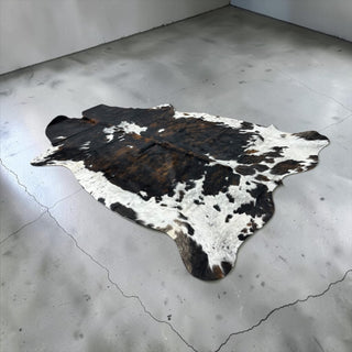 6.3x6ft Brazilian cowhide rug (c8)
