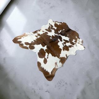 3.4x2.9ft calf hide (l16)