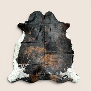 6.3x6.3’ Brazilian cowhide rug (v08)