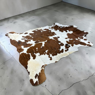 6.1x5.10ft Brazilian cowhide rug (c13)
