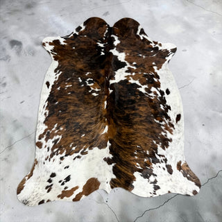 6.11x5.8ft Brazilian cowhide rug (z11)