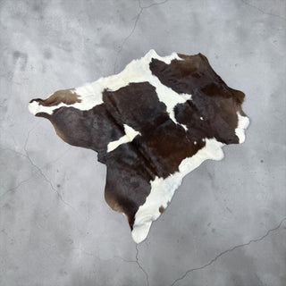 3.5x3ft calf hide (l12)