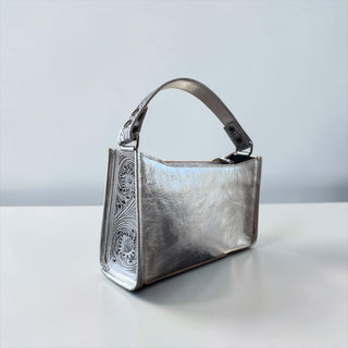 Metallic shoulder bags