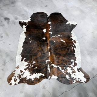 6.2x6.2ft Brazilian cowhide rug (z12)