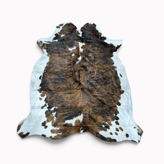 6-7ft Brazilian cowhide rug (l14)