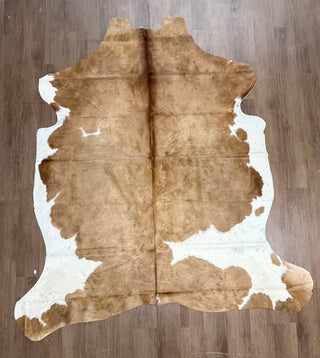 7-8’ Brazilian cowhide rug (v09)
