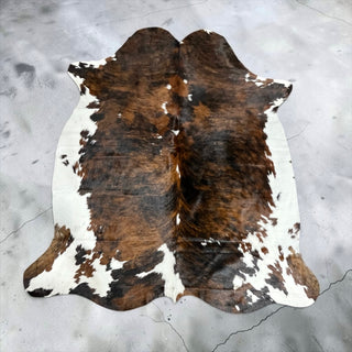 6x5.5ft Brazilian cowhide rug (z25)