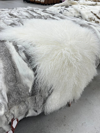 2x3ft White Tibetan lambskin