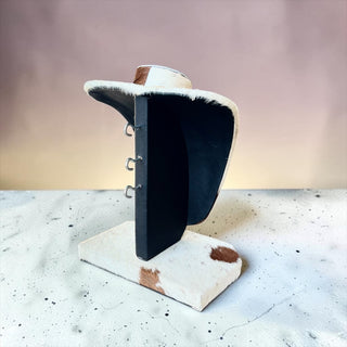 Tan all cowhide necklace display (u15)