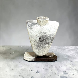 Small all cowhide necklace display (a21)