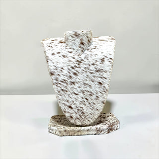 All cowhide necklace display (a8)