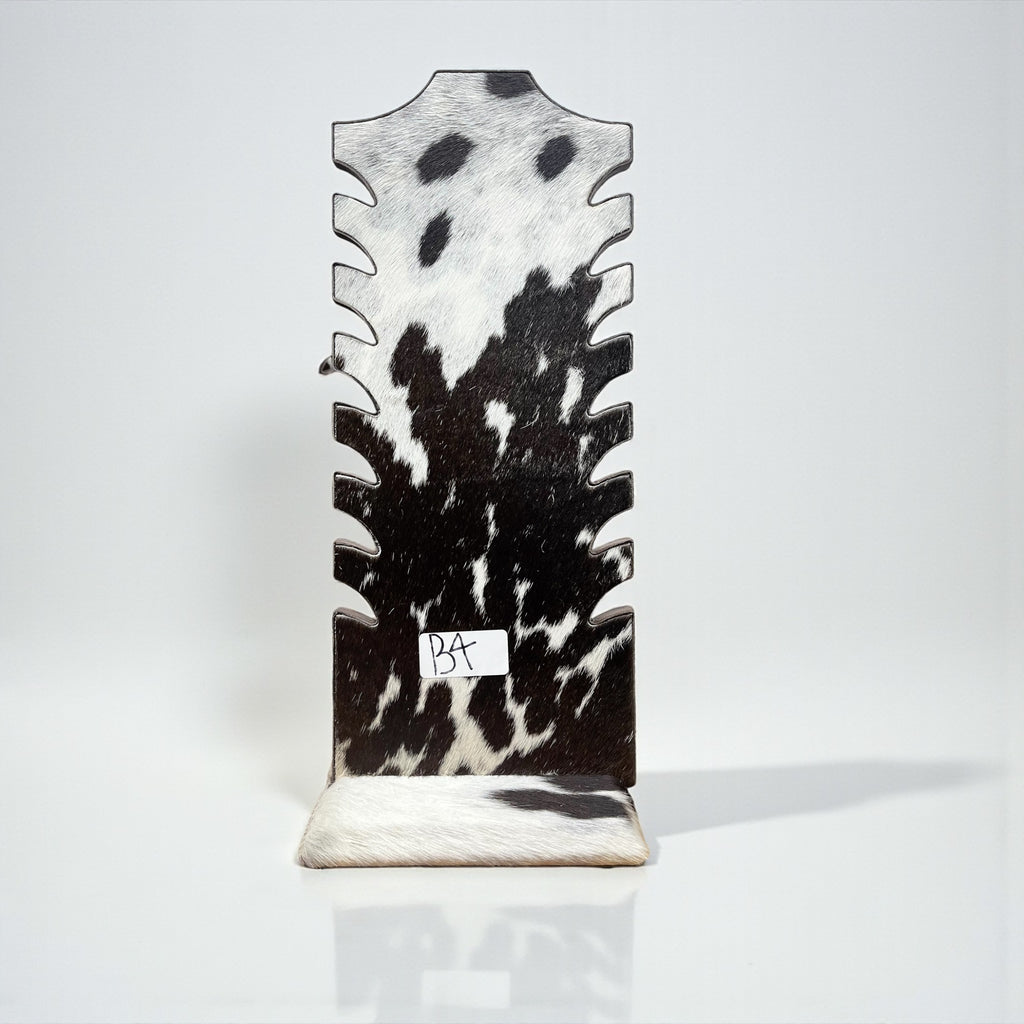 All cowhide necklace display – Western Linens
