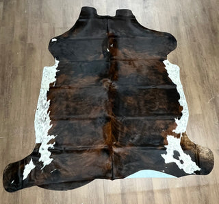 7-8’ Brazilian cowhide rugs (v12)