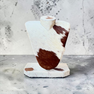 Tan all cowhide necklace display (u15)