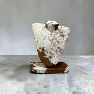 Small all cowhide necklace display (a15)