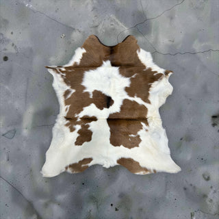 3x2.9ft calf hide (l9)