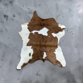 3.2x2.8ft calf hide (l6)