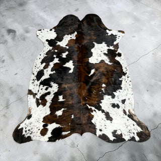 6.6x5.11ft Brazilian cowhide rug (z4)