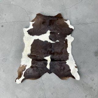 3.5x3ft calf hide (l12)
