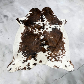 6x5.8ft Brazilian cowhide rug (z29)