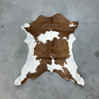 3.5x3ft calf hide (l13)