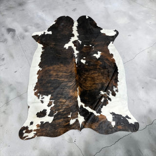 6.3x5.9ft Brazilian cowhide rug (z30)