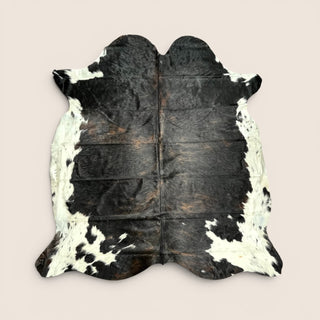 7x6.6’ Brazilian cowhide rug (v02)