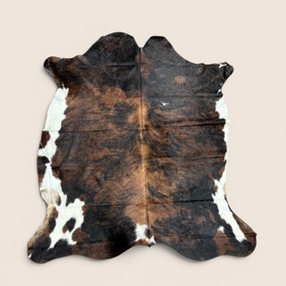 6x5.6’ Brazilian cowhide rug (v13)