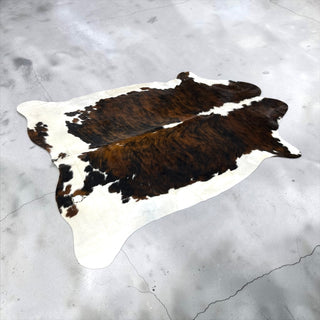 6.7x6ft Brazilian cowhide rug (z8)