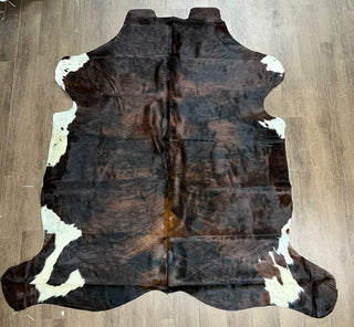 7-8’ Brazilian cowhide rug (v14)
