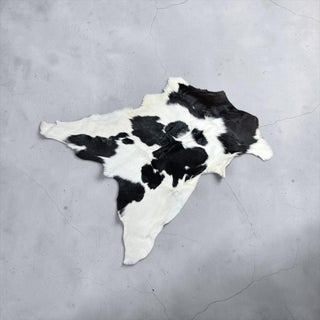 3.11x3.1ft calf hide (l1)