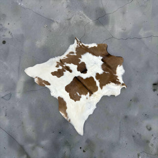 3x2.9ft calf hide (l9)