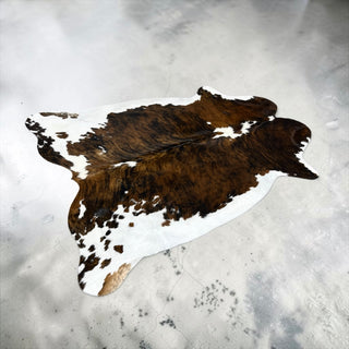5.9x5.9ft Brazilian cowhide rug (a8)