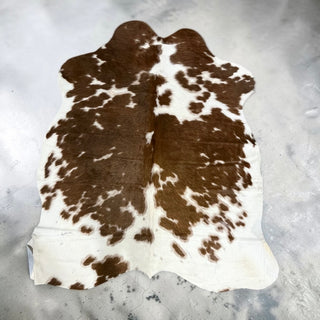 5.8x5ft Brazilian cowhide rug (a18)