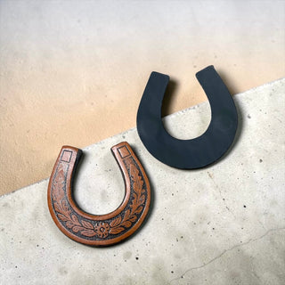 Horseshoe tooled leather magnet