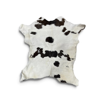 3.3x2.10ft calf hide (i8)